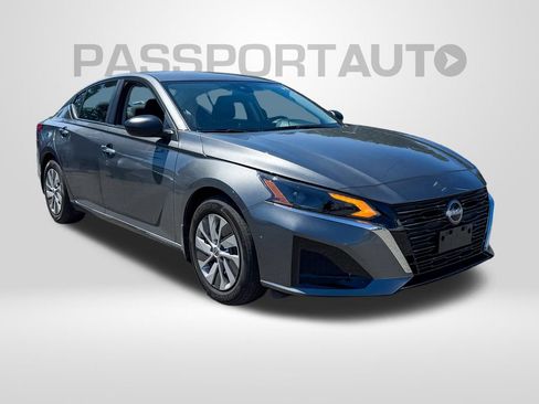 Certified 2025 Nissan Altima 2.5 S FWD image 2