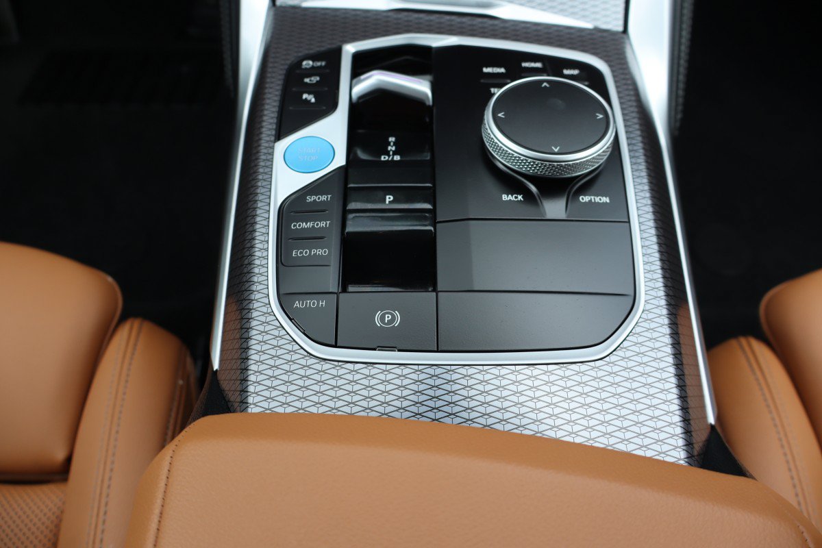 Used 2025 BMW i4 xDrive40i AWD/4WD image 18