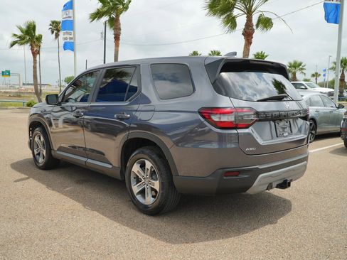 Used 2025 Honda Pilot EX-L image 5