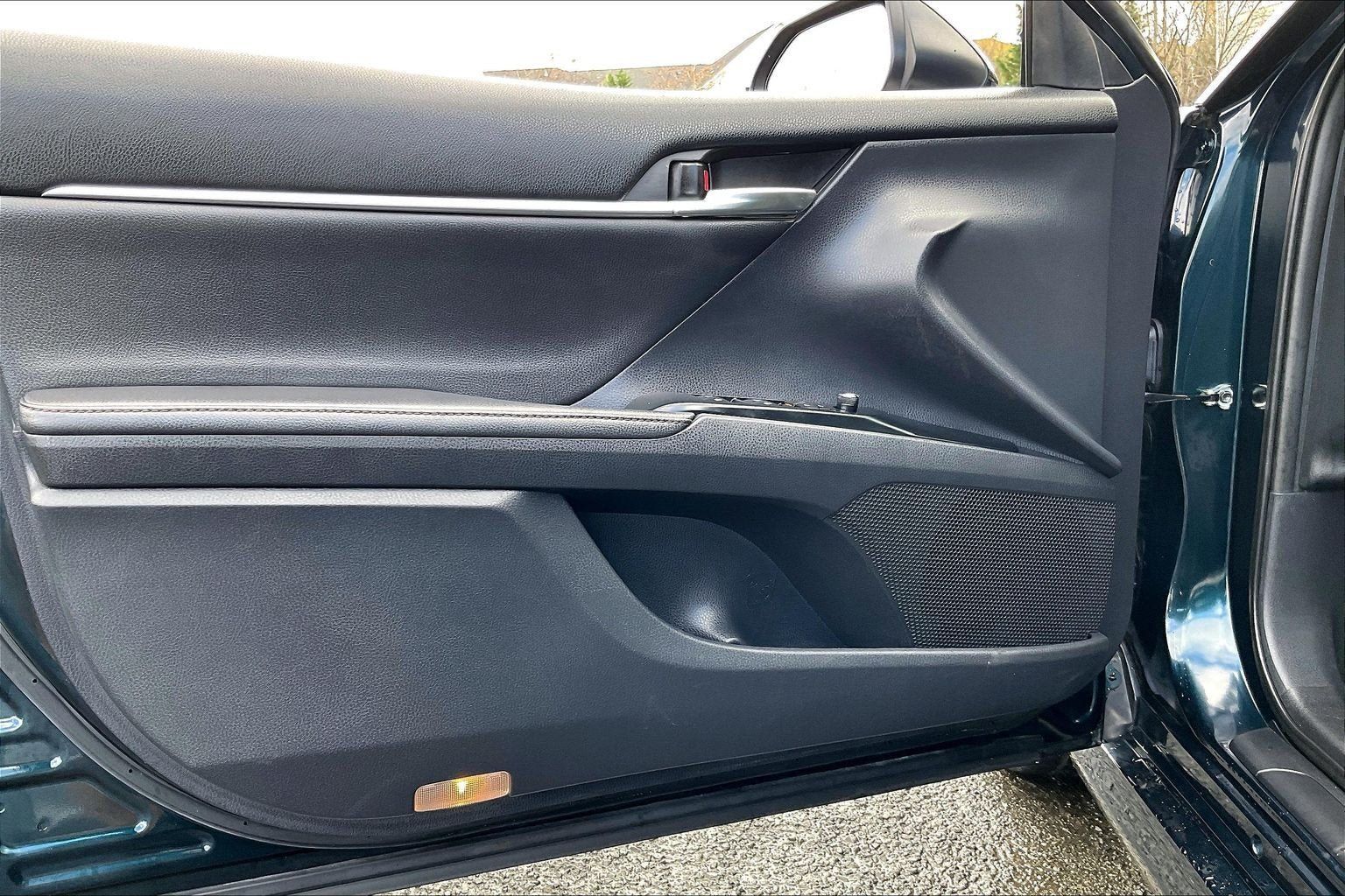 Used 2019 Toyota Camry XLE w/ Driver Assist Package FWD image 18