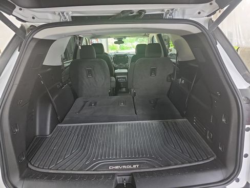 Used 2021 Chevrolet Traverse LT AWD/4WD image 14