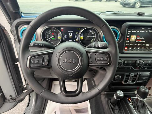 Used 2023 Jeep Wrangler Unlimited w/ Cold Weather Group AWD/4WD image 26
