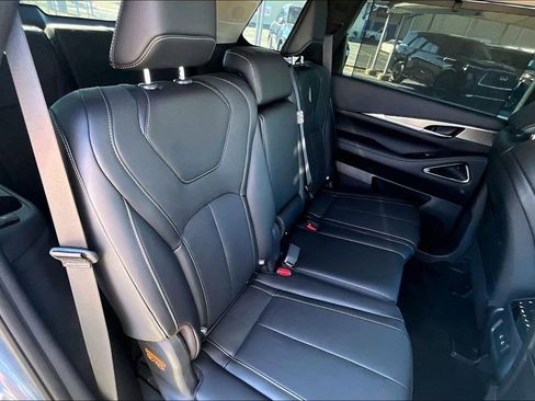 New 2026 INFINITI QX60 Luxe image 18
