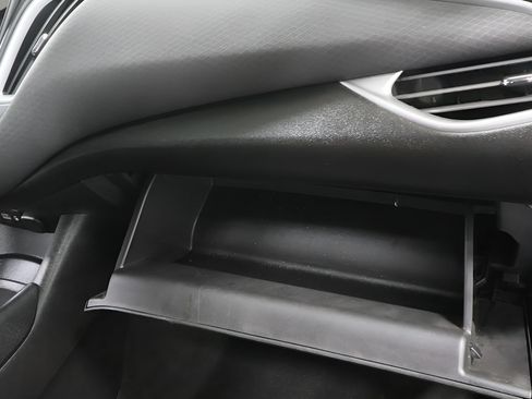 Used 2021 Chevrolet Malibu LS FWD image 29