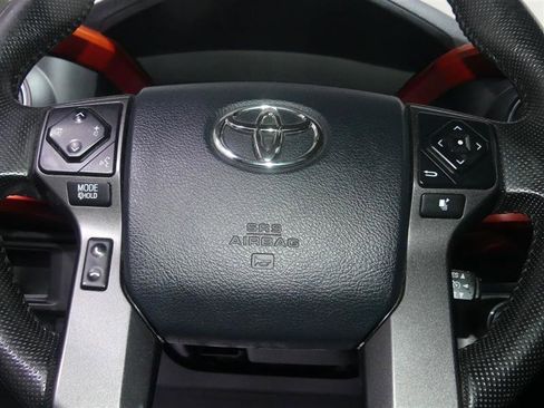 Used 2016 Toyota Tacoma TRD Off-Road w/ Exterior Package image 27