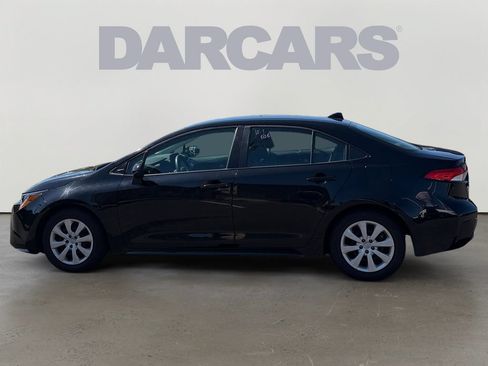 Used 2023 Toyota Corolla LE FWD image 4