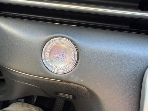 Certified 2025 Genesis GV80 2.5T Advanced image 24