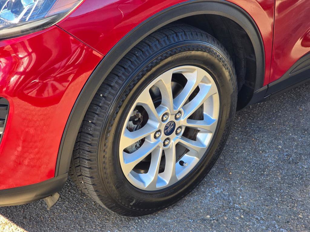 Used 2021 Ford Escape SE w/ Convenience Package FWD image 19