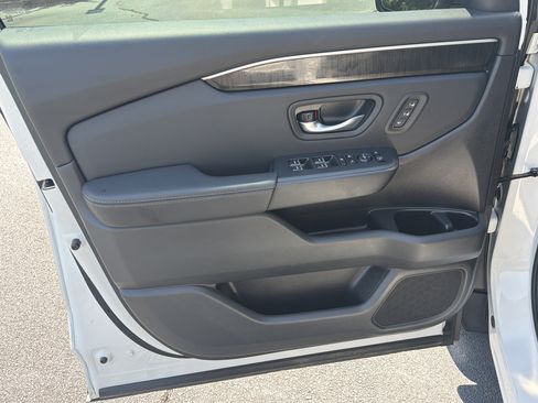 Certified 2025 Honda Pilot Elite image 22