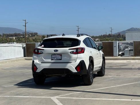 Used 2024 Subaru Crosstrek 2.0i Premium AWD/4WD image 32