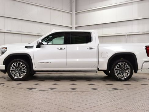Used 2024 GMC Sierra 1500 Denali Ultimate AWD/4WD image 4