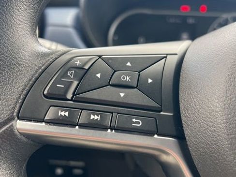 Used 2024 Nissan Versa SV image 11