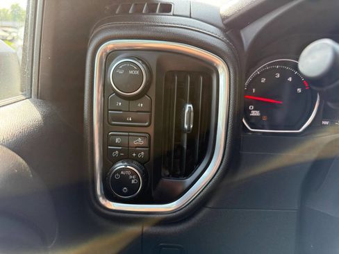 Used 2022 Chevrolet Silverado 3500 LT w/ Convenience Package image 27