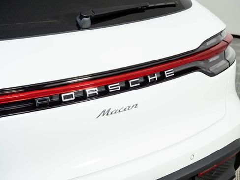 New 2026 Porsche Macan AWD/4WD image 37