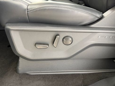 Used 2025 Ford Expedition Platinum w/ Driver's Package image 14