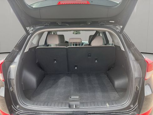 Used 2016 Hyundai Tucson Sport image 11