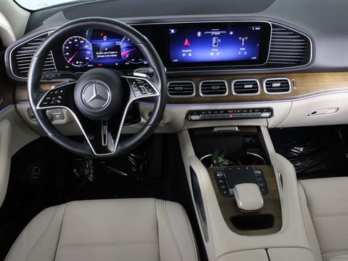 Used 2024 Mercedes-Benz GLE 450 4MATIC image 6