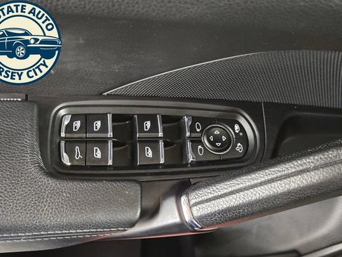 Used 2018 Porsche Cayenne Platinum Edition AWD/4WD image 22