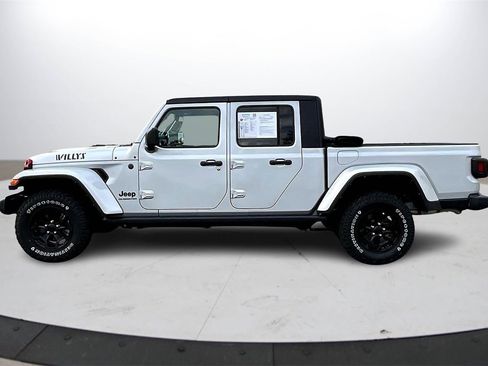 Certified 2022 Jeep Gladiator Willys image 5