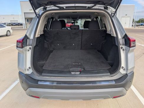 Used 2021 Nissan Rogue SV FWD image 28