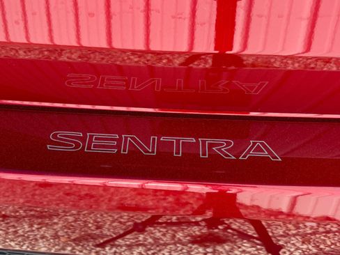 Used 2025 Nissan Sentra SV image 5