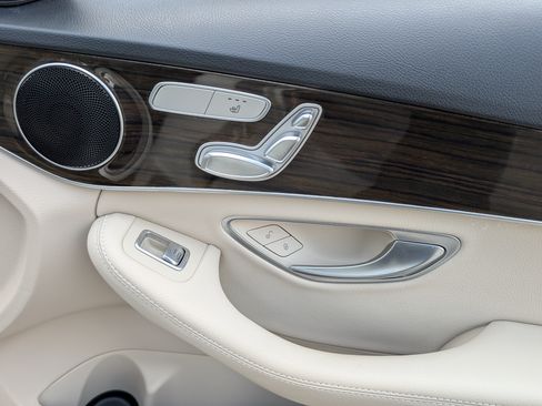Used 2020 Mercedes-Benz C 300 Sedan image 23