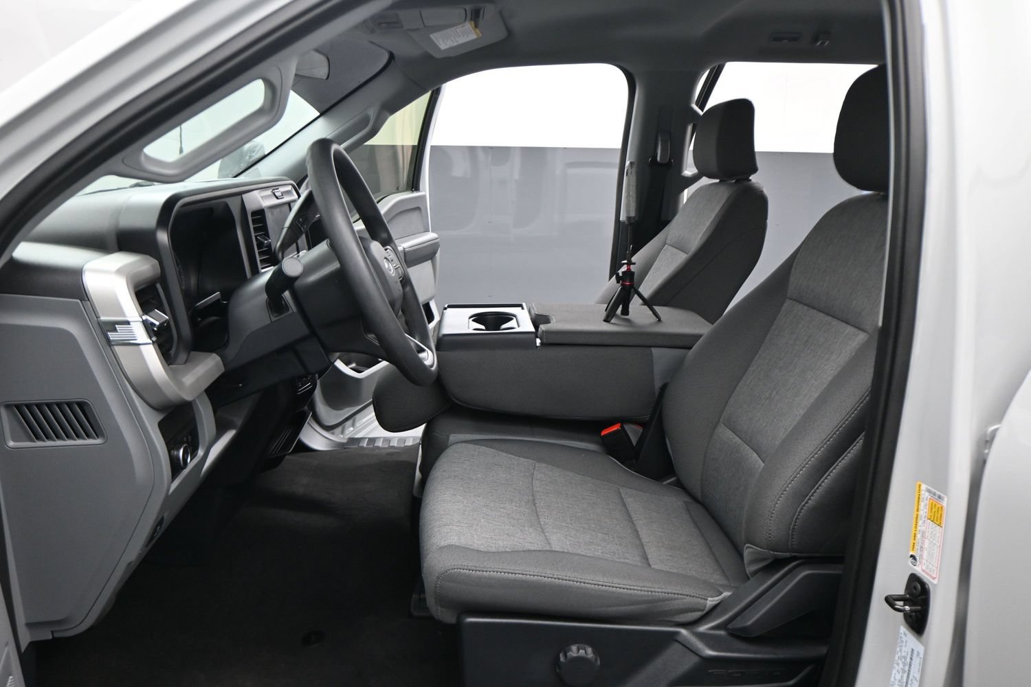 Certified 2025 Ford F250 XL w/ STX Appearance Package AWD/4WD image 5