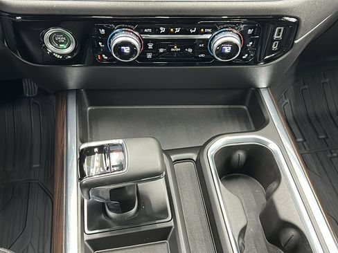 Used 2023 GMC Sierra 1500 SLT image 24