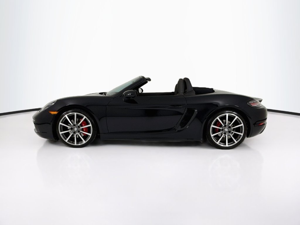 Certified 2022 Porsche 718 Boxster S RWD image 2