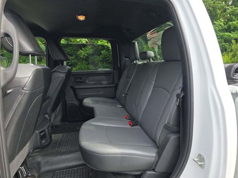 Used 2024 RAM 2500 Tradesman w/ Chrome Appearance Group AWD/4WD image 6