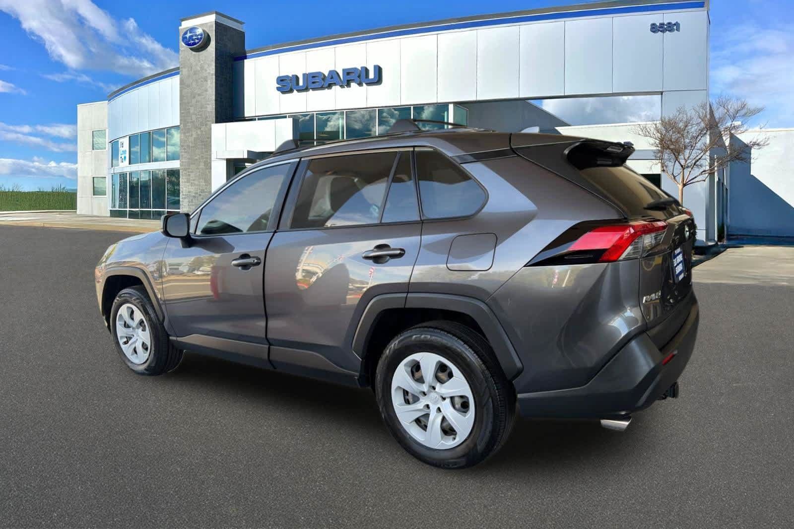 Used 2019 Toyota RAV4 LE FWD image 8