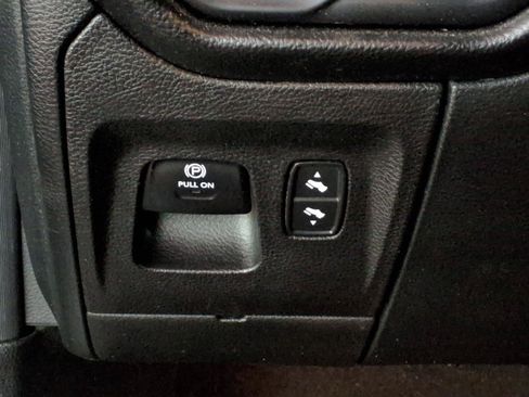 Used 2022 RAM 1500 Big Horn AWD/4WD image 20