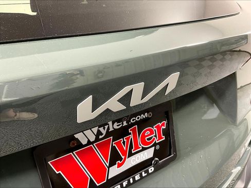 Certified 2026 Kia Sorento EX w/ EX Premium Package FWD image 24