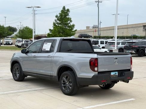 Used 2023 Honda Ridgeline Sport image 8