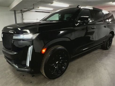 Certified 2023 Cadillac Escalade ESV Sport w/ LPO, ONYX Package image 4