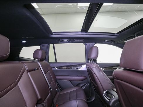 Used 2020 Cadillac XT6 Premium Luxury image 28