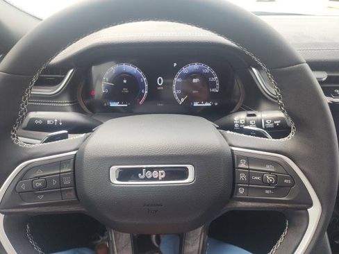 New 2025 Jeep Grand Cherokee L Limited w/ Trailer Tow Package image 15