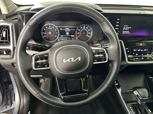 Used 2023 Kia Sorento S w/ Panoramic Sunroof Package image 14