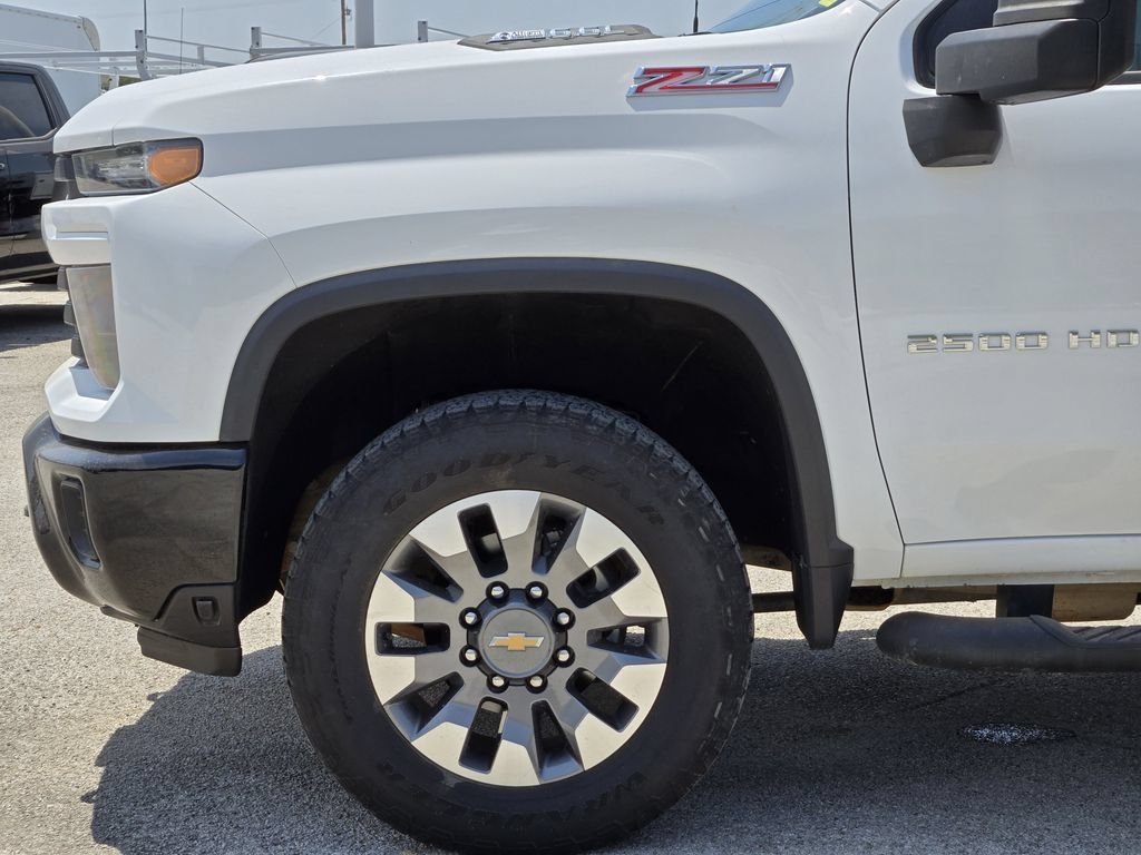 Used 2024 Chevrolet Silverado 2500 Custom w/ Custom Value Package AWD/4WD image 8