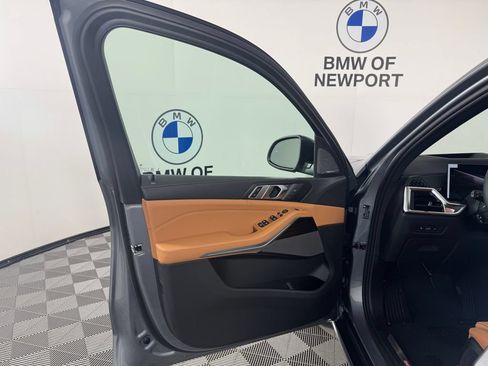 New 2026 BMW X5 xDrive40i AWD/4WD image 16