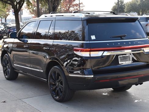 Certified 2024 Lincoln Navigator Reserve image 10