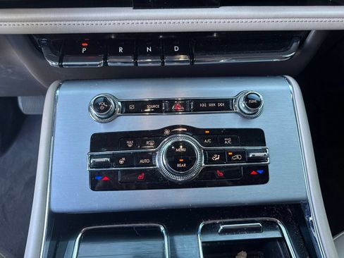 Certified 2024 Lincoln Aviator AWD w/ Premium Package image 23