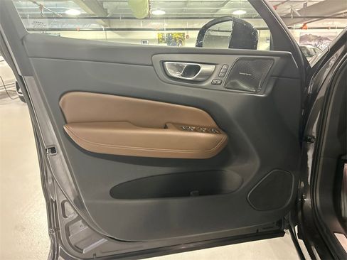 Certified 2023 Volvo XC60 T8 Plus w/ Climate Package image 9