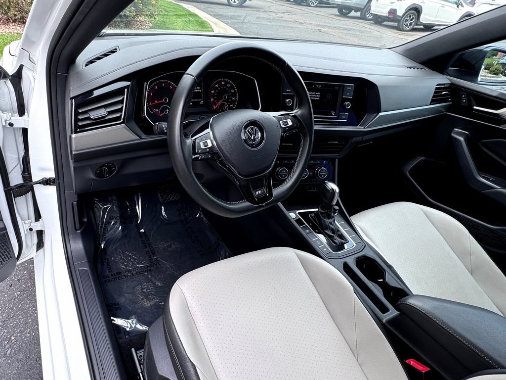 Used 2020 Volkswagen Jetta R-Line FWD image 23