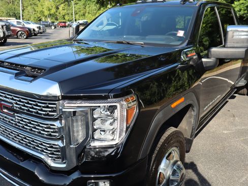 Used 2023 GMC Sierra 3500 Denali w/ Denali Ultimate Package AWD/4WD image 21