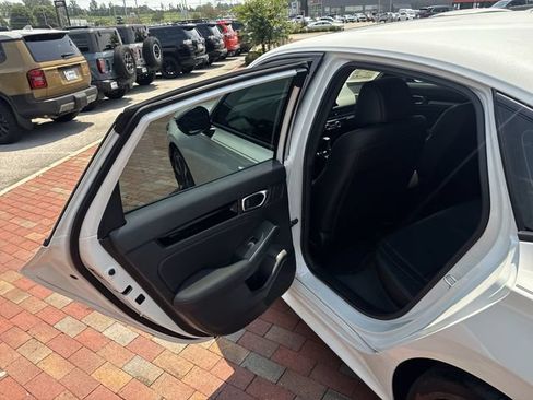 Certified 2025 Honda Civic Sport image 27