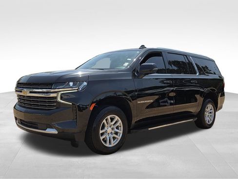 Used 2022 Chevrolet Suburban LT w/ Luxury Package RWD image 30