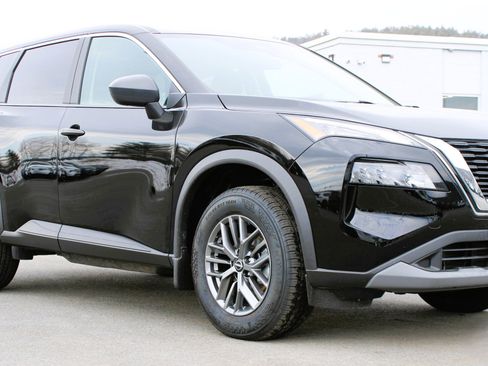Used 2023 Nissan Rogue S AWD/4WD image 1