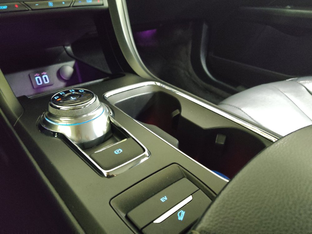 Used 2019 Ford Fusion Energi Titanium FWD image 26