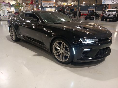 Used 2016 Chevrolet Camaro SS RWD image 1